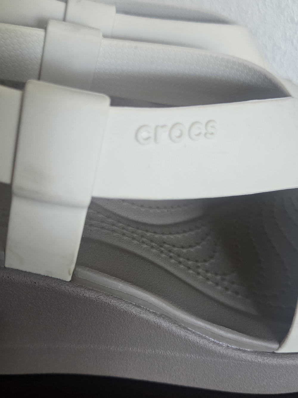 Crocs LiteRide Brooklyn High Wedge Platform Crossover Sandal Women's Size 8 - Picture 4 of 8